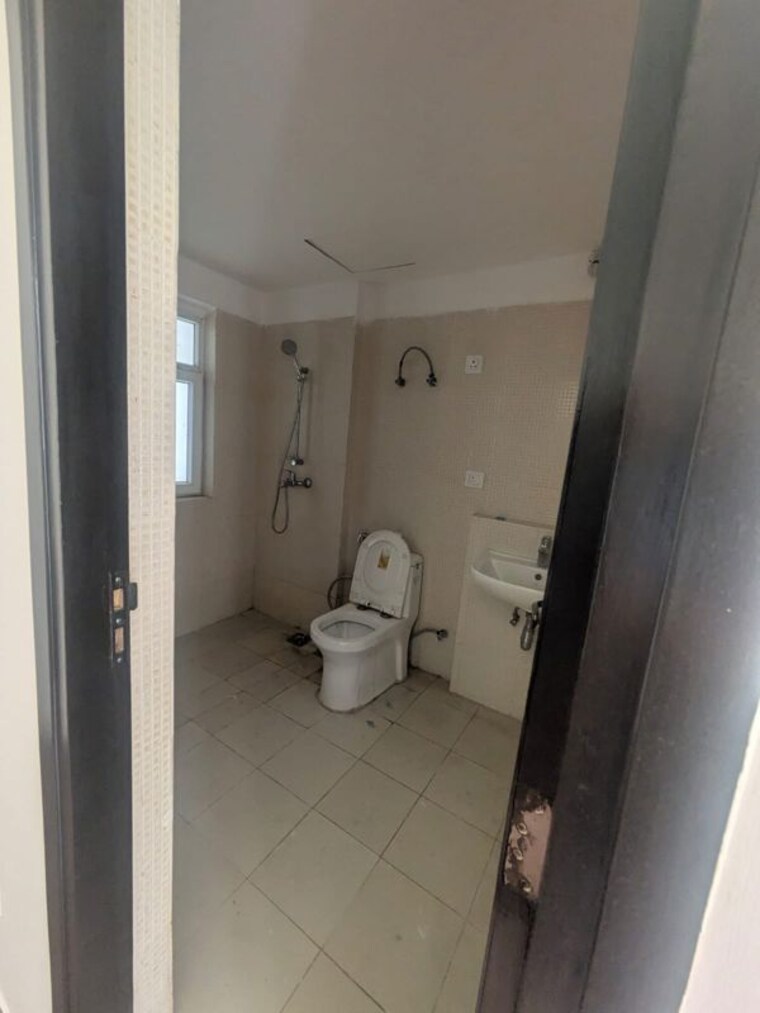 Bathroom, godrej-air-sector-85 4 Bedroom 2529 Sq.Ft. Apartment In Sector 85 Gurgaon 10569764
