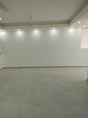 Room in 2 BHK Apartment at Ip Extension – for Sale