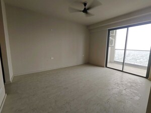 Room in 3 BHK Builder Floor at Sector 22 – for Rent