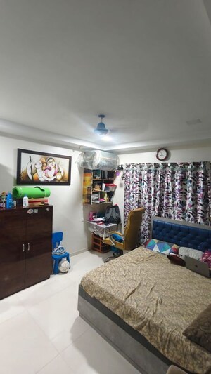 Room in 1.5 BHK Apartment at Runwal Bliss, Kanjurmarg East – for Sale