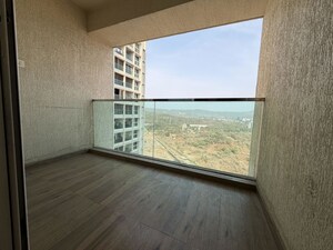 Room in 2 BHK Apartment at Aurum Q Residences, Ghansoli – for Sale