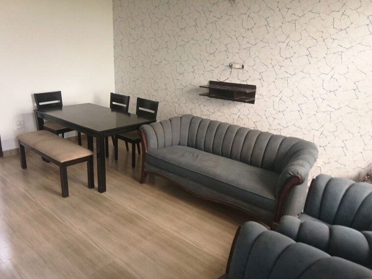 Team Area, ghazipur 2 Bedroom 92 Sq.Yd. Builder Floor In Ghazipur Zirakpur 10569789