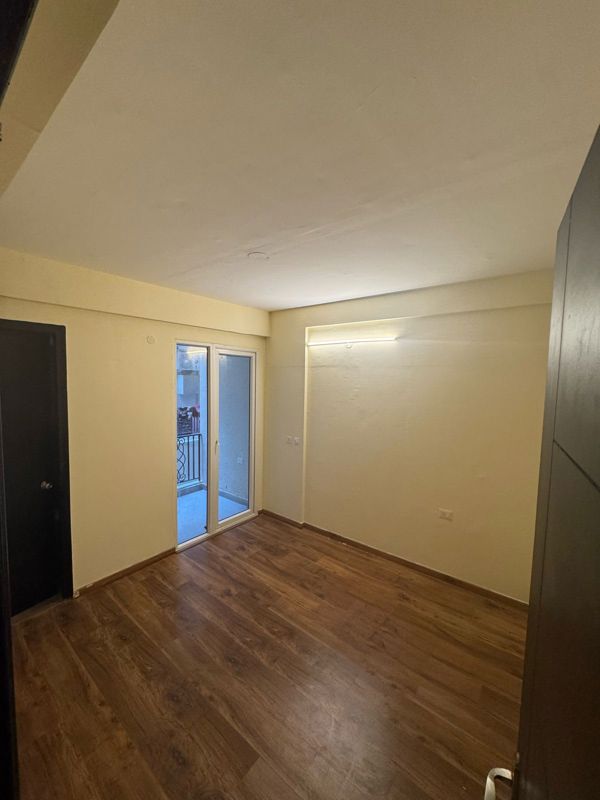 3 BHK + Prayer Room,Servant Room,Study Room,Extra Room,Basement,Store Room 1400 Sq.Ft. Builder Floor in Lion Green Valley
