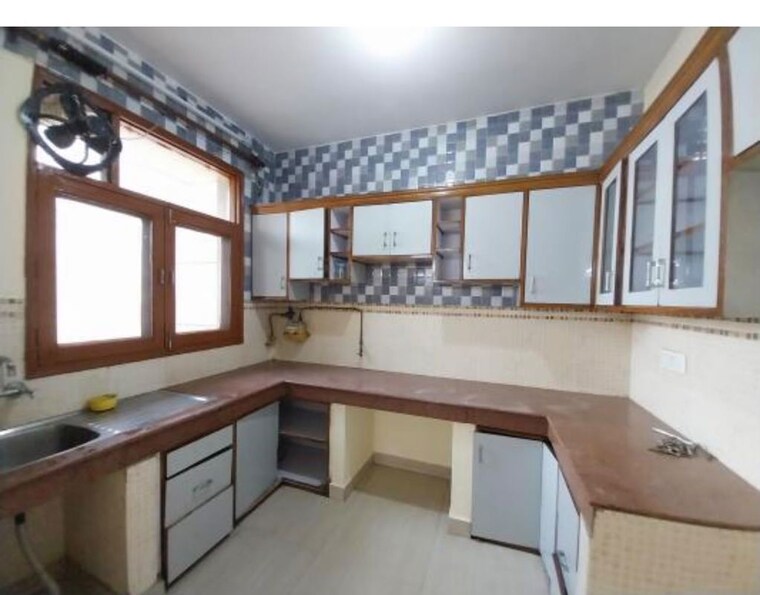 Kitchen, lion-green-valley 3 Bedroom 1400 Sq.Ft. Builder Floor In Sohna Sector 35 Gurgaon 10569811