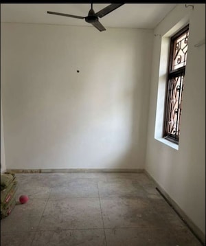 Room in 2 BHK Independent House at BSF Housing Society, Pi I And Ii Greater Noida – for Rent
