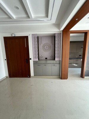 Room in 3 BHK Builder Floor at Sector 23 – for Rent