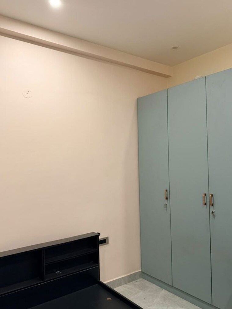 Room, sector 45 3 Bedroom 1800 Sq.Ft. Builder Floor In Sector 45 Gurgaon 10569862