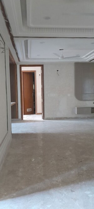 Room in 4 BHK Builder Floor at Palam Vihar – for Sale