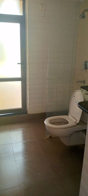 Bathroom in 2 BHK Builder Floor at Unitech South City II, Sector 50 – for Rent