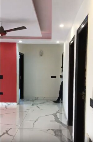 Room in 2 BHK Builder Floor at Unitech South City II, Sector 50 – for Rent