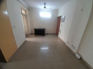 Room in 2 BHK Apartment at Supertech Ecociti, Sector 137 – for Rent