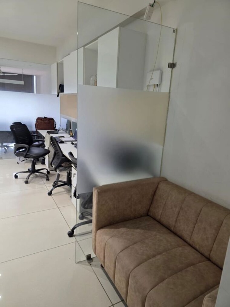 Team Area, binori-b-square-3 Commercial Office Space 855 Sq.Ft. In Bodakdev Ahmedabad 10569891
