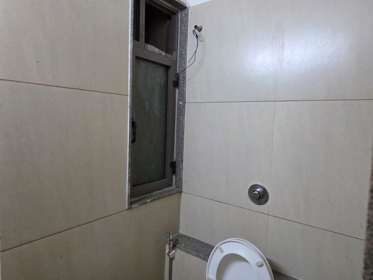 Bathroom, binori-b-square-3 Commercial Office Space 855 Sq.Ft. In Bodakdev Ahmedabad 10569891