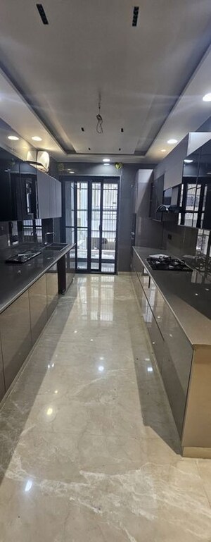Kitchen in 4 BHK Builder Floor at Sector 43 – for Rent