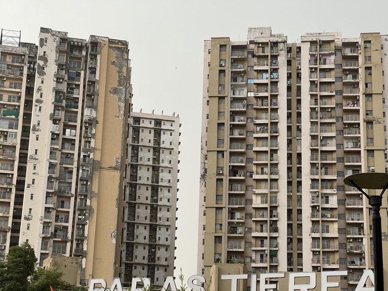 Exterior View, paras-tierea 2.5 Bedroom 1070 Sq.Ft. Apartment In Sector 137 Noida 10569894