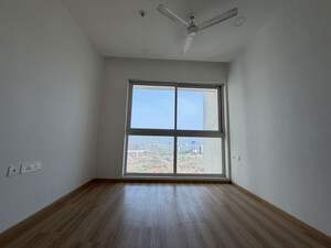 Room in 2 BHK Apartment at Aurum Q Residences, Ghansoli – for Rent