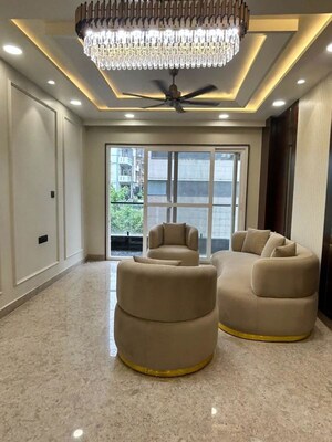 Living Room in 4 BHK Builder Floor at Sector 21 – for Rent