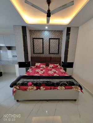 Bedroom in 1 RK Builder Floor at Dlf City Phase 3 – for Rent