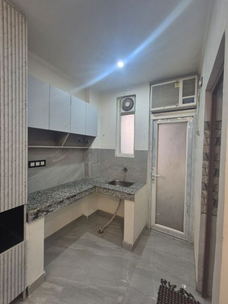 Kitchen, dlf city phase 3 1 RK 300 Sq.Ft. Builder Floor In Dlf City Phase 3 Gurgaon 10569904