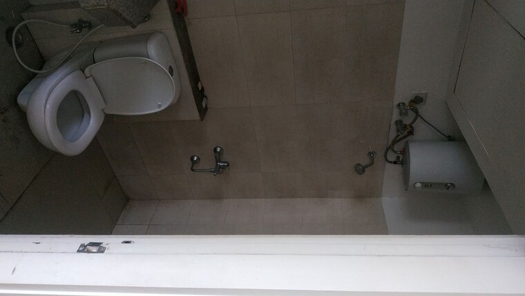 Bathroom, emaar-the-palm-drive-the-premier-terraces 3 Bedroom 1966 Sq.Ft. Apartment In Sector 66 Gurgaon 10569908