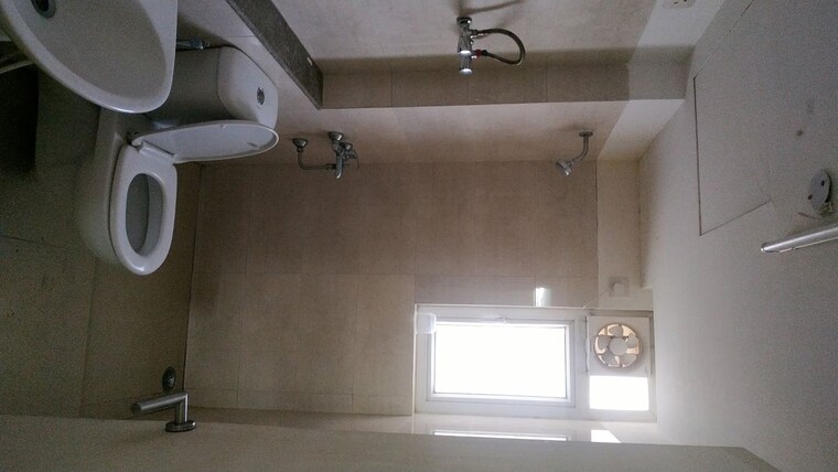 Bathroom, emaar-the-palm-drive-the-premier-terraces 3 Bedroom 1966 Sq.Ft. Apartment In Sector 66 Gurgaon 10569908