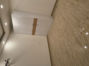 Furnished Amenities in 3 BHK Builder Floor at BPTP District Phase 2, Sector 84 – for Sale