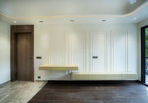 Building Lobby in 4 BHK Builder Floor at Sector 21 – for Rent