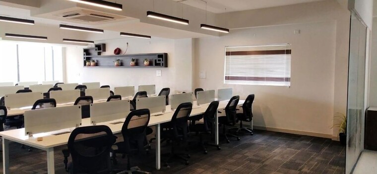Team Area, vijay nagar Commercial Office Space 1900 Sq.Ft. In Vijay Nagar Indore 10569968