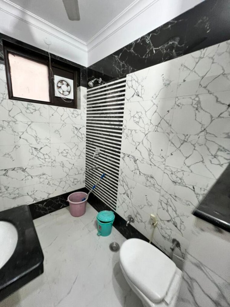 Washroom, naraina 3 Bedroom 125 Sq.Yd. Builder Floor In Naraina Delhi 10569961