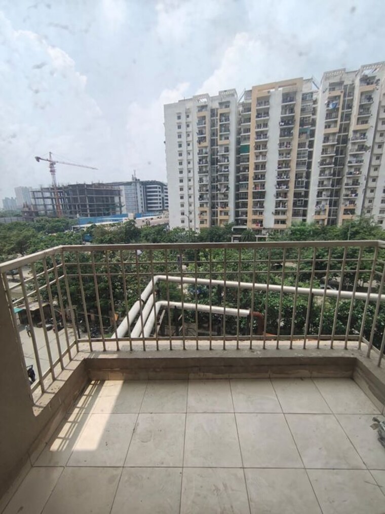 Balcony, gaur-city-2-16th-avenue 2 Bedroom 1050 Sq.Ft. Apartment In Sector 16c Greater Noida Greater Noida 10569966