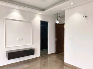 Building Lobby in 4 BHK Builder Floor at Palam Vihar Residents Association, Palam Vihar – for Rent