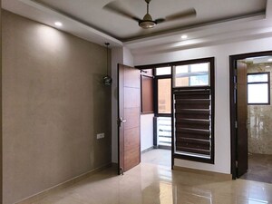 Room in 4 BHK Builder Floor at Palam Vihar Residents Association, Palam Vihar – for Rent
