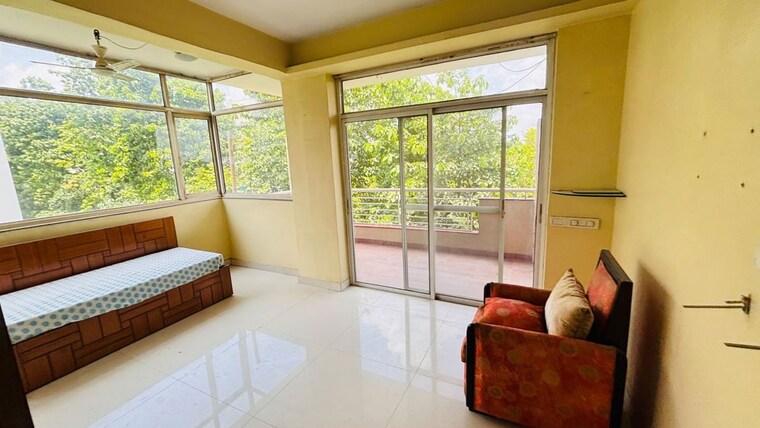Living Room, shiv-shankar-society 3.5 Bedroom 2100 Sq.Ft. Apartment In Sector 51 Gurgaon 10569976