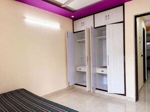 Room in 2 BHK Builder Floor at Dwarka Mor – for Rent