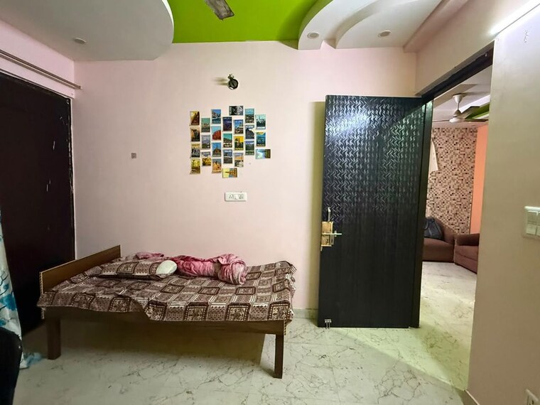 Bedroom, dwarka mor 2 Bedroom 60 Sq.Yd. Builder Floor In Dwarka Mor Delhi 10569987