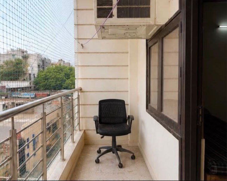 Kitchen, dwarka mor 2 Bedroom 60 Sq.Yd. Builder Floor In Dwarka Mor Delhi 10569987