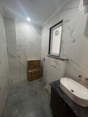 Bathroom in 4 BHK Builder Floor at Palam Vihar Residents Association, Palam Vihar – for Rent
