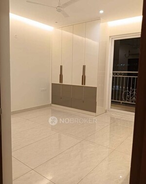 Room in 3 BHK Apartment at Prestige Beverly Hills, Kokapet – for Rent