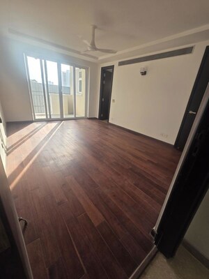Kitchen in 4 BHK Builder Floor at Sector 23 – for Rent