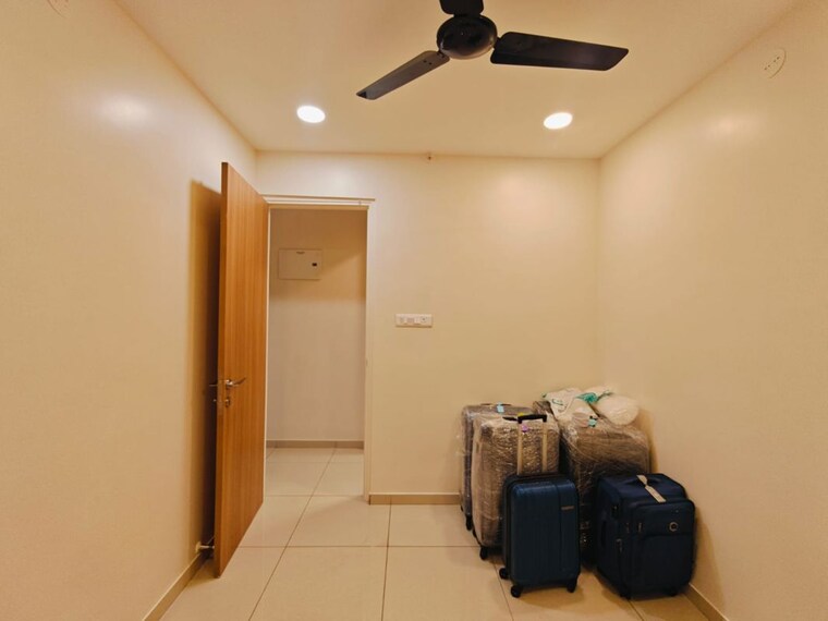 Living Room, godrej-emerald 3 Bedroom 907 Sq.Ft. Apartment In Ghodbunder Road Thane 10569967