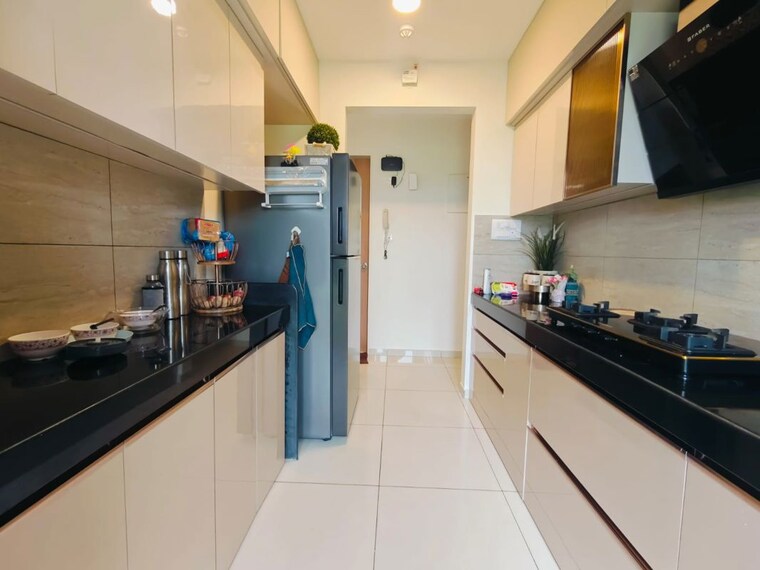 Kitchen, godrej-emerald 3 Bedroom 907 Sq.Ft. Apartment In Ghodbunder Road Thane 10569967