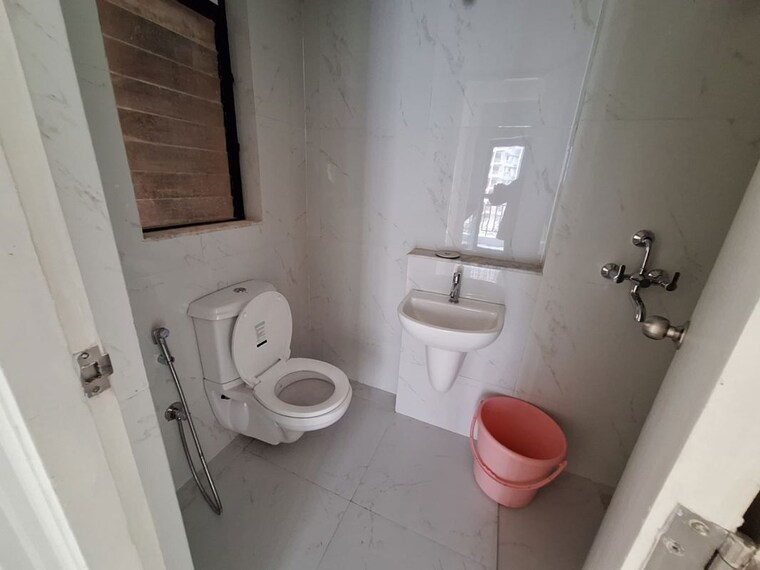 Bathroom, runwal-gardens 2 Bedroom 530 Sq.Ft. Apartment In Dombivli East Thane 10569989