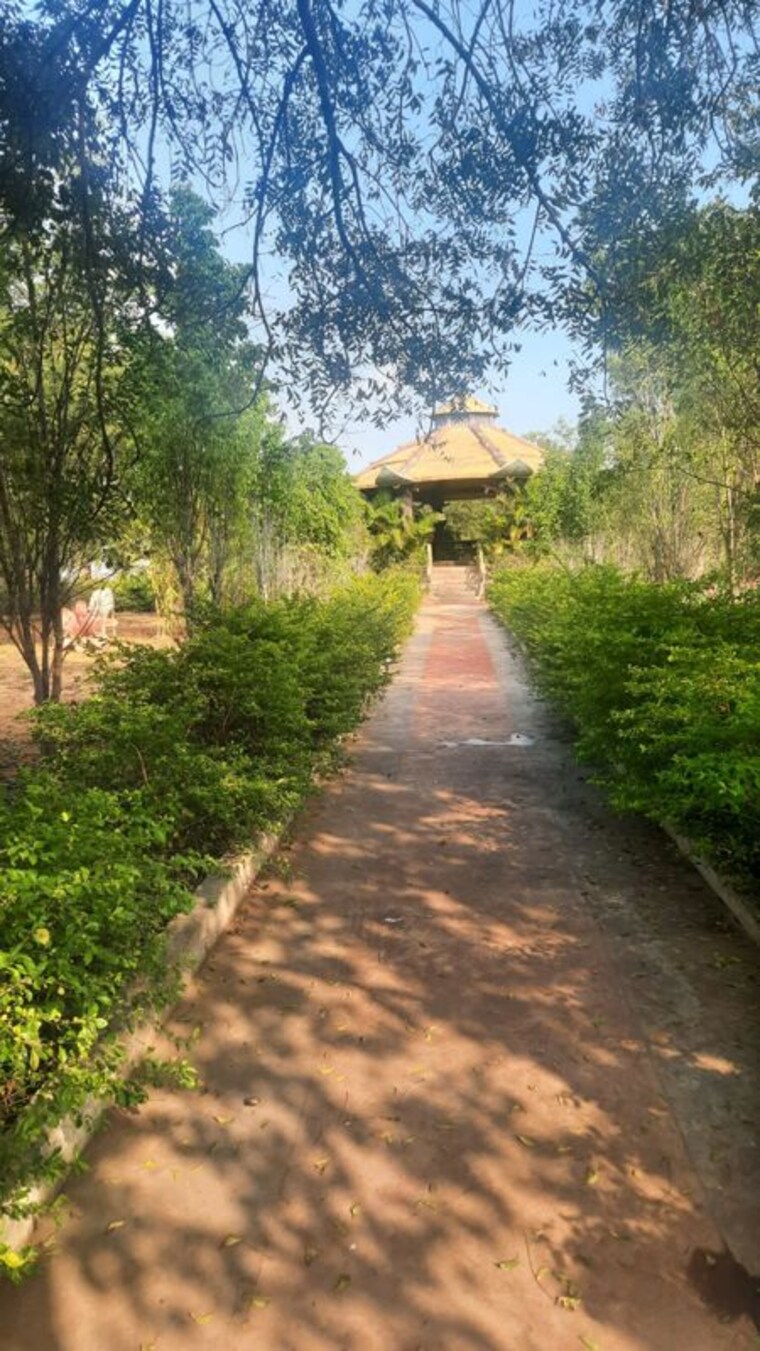 Garden, jsr-zircon  200 Sq.Yd. Plot In Burgula Village Hyderabad 10569995