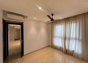 Room in 2 BHK Apartment at Hiranandani Highland, Powai – for Rent