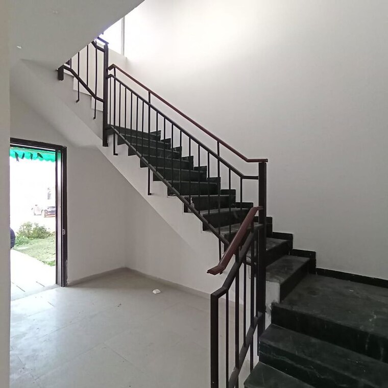 undefined, vatika-signature-villas 3.5 Bedroom 240 Sq.Ft. Villa In Sector 82 Gurgaon 10570041