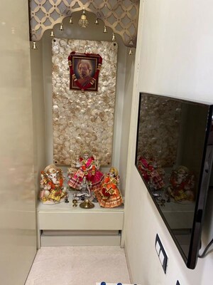 Furnished Amenities in 3 BHK Apartment at Oberoi Exquisite Goregaon, Goregaon East – for Rent