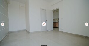 Room in 2.5 BHK Apartment at Gaur City 5th Avenue, Sector 4 Greater Noida – for Sale