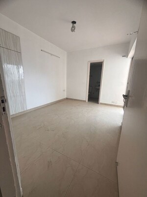 Room in 3 BHK Apartment at Eros Sampoornam, Sector 2 Greater Noida – for Sale