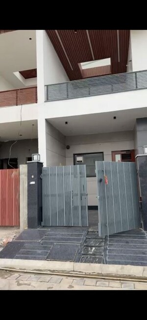 4 BHK Villa For Sale in Tdi City