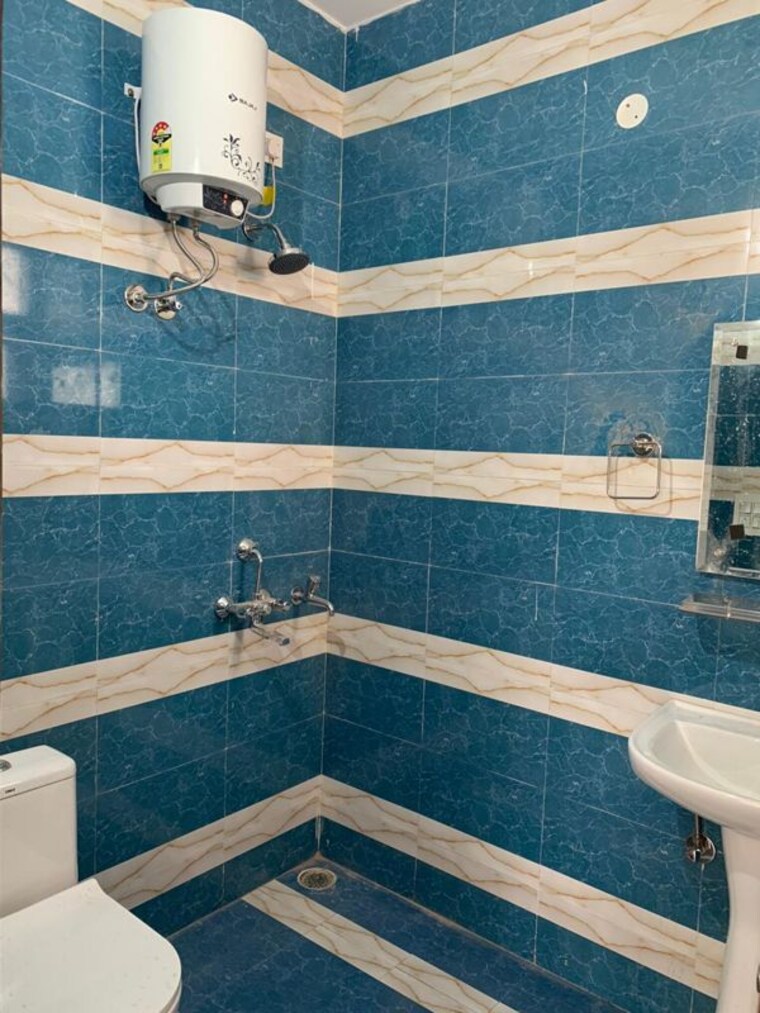 Swimming Pool, ramgarh bhudda 3 Bedroom 1500 Sq.Ft. Builder Floor In Ramgarh Bhudda Zirakpur 10570073